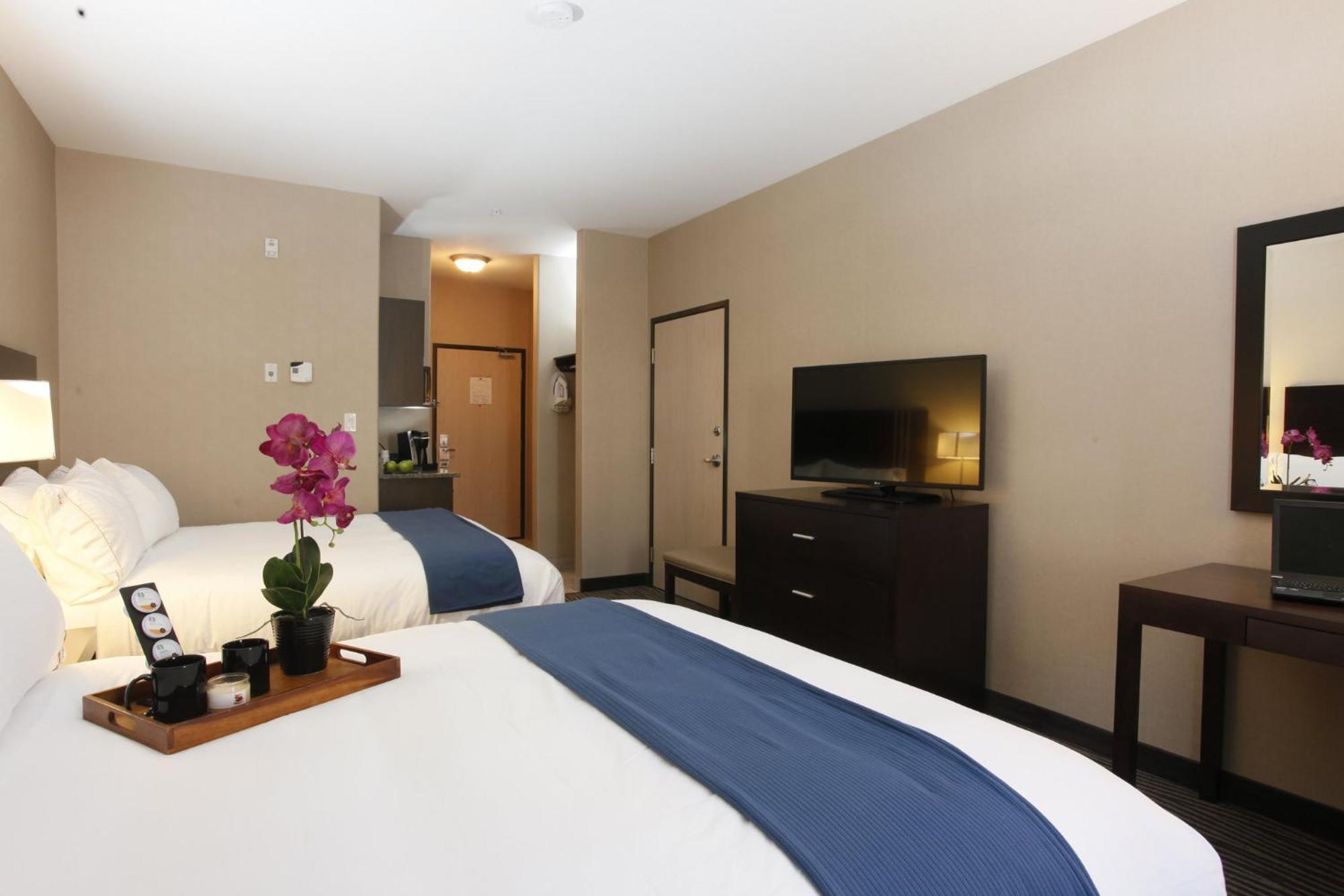 Holiday Inn Express Fort St John By Ihg Fort St. John Екстер'єр фото