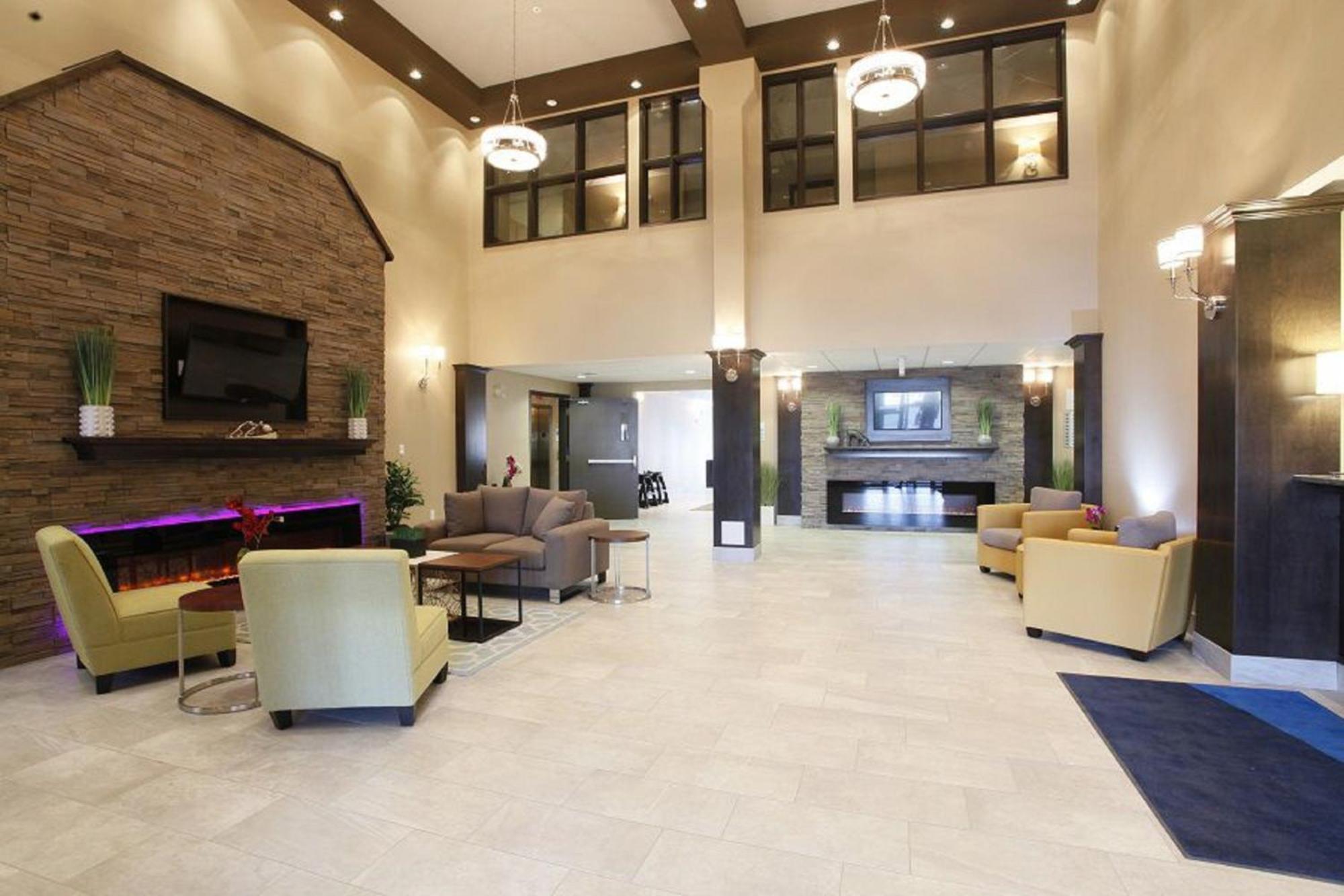 Holiday Inn Express Fort St John By Ihg Fort St. John Екстер'єр фото