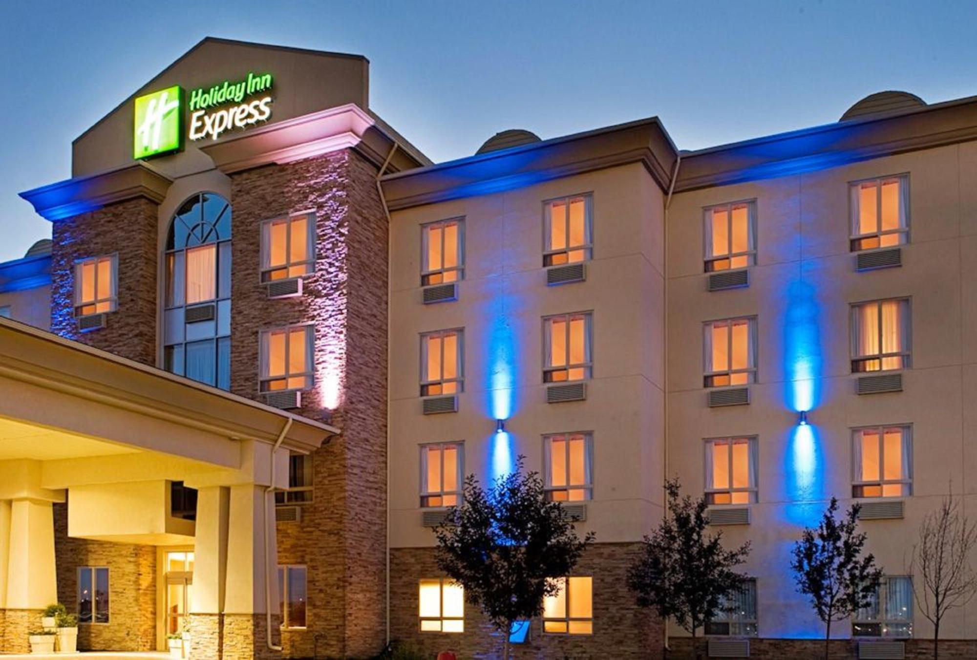 Holiday Inn Express Fort St John By Ihg Fort St. John Екстер'єр фото
