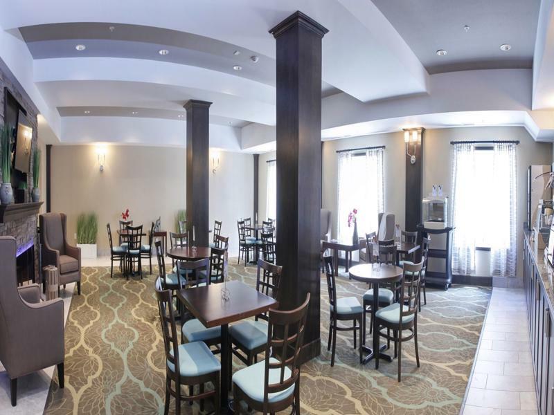 Holiday Inn Express Fort St John By Ihg Fort St. John Екстер'єр фото