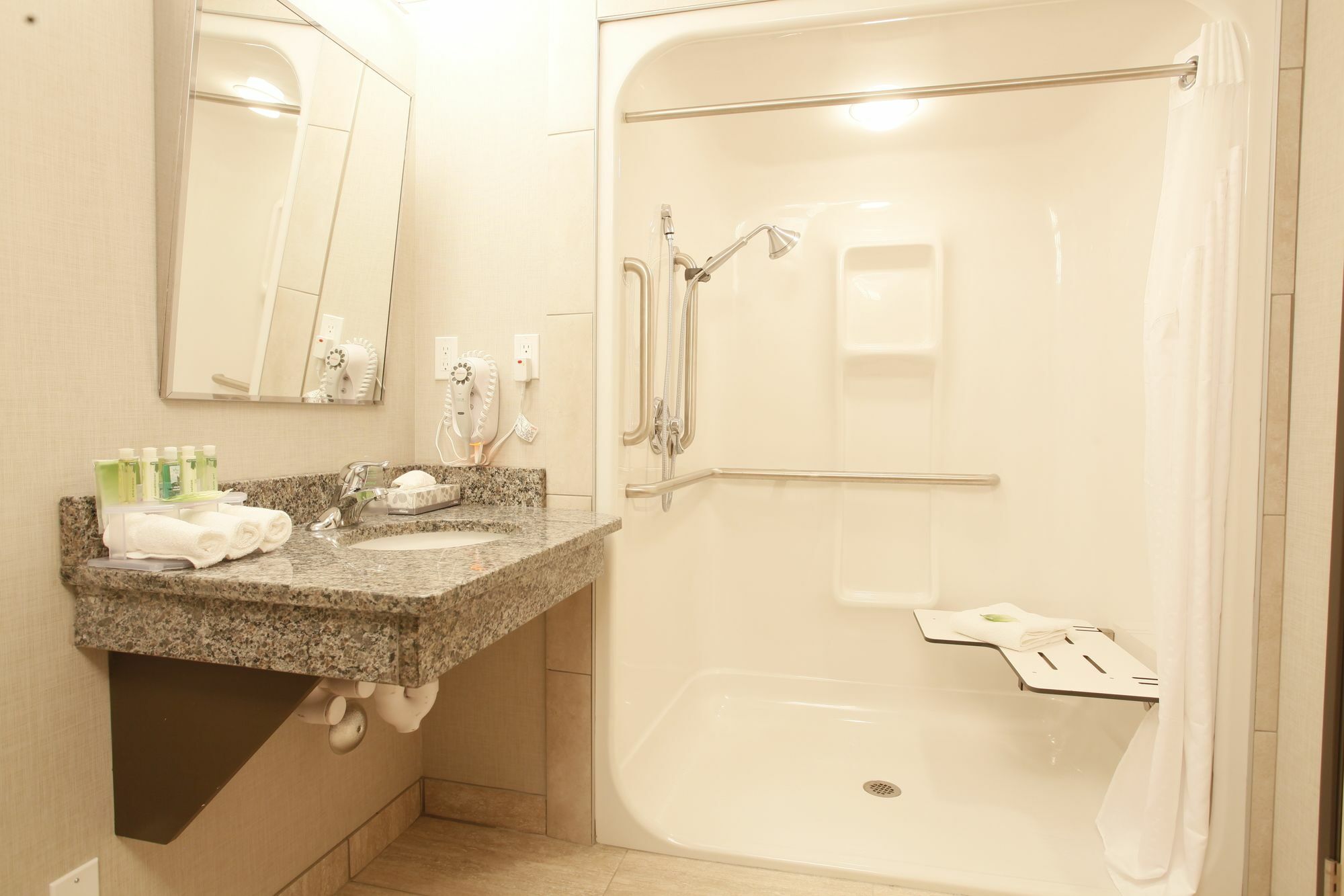 Holiday Inn Express Fort St John By Ihg Fort St. John Екстер'єр фото