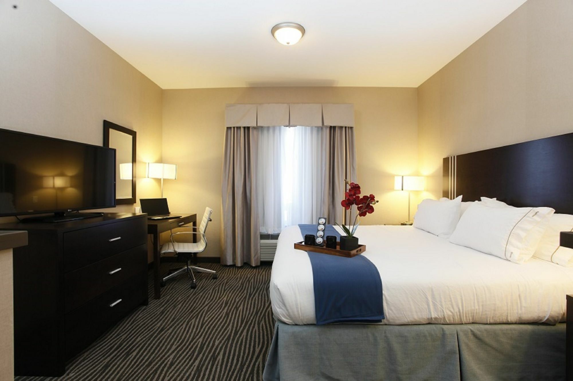 Holiday Inn Express Fort St John By Ihg Fort St. John Екстер'єр фото