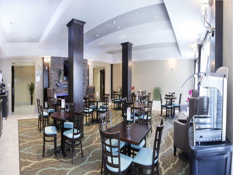 Holiday Inn Express Fort St John By Ihg Fort St. John Екстер'єр фото